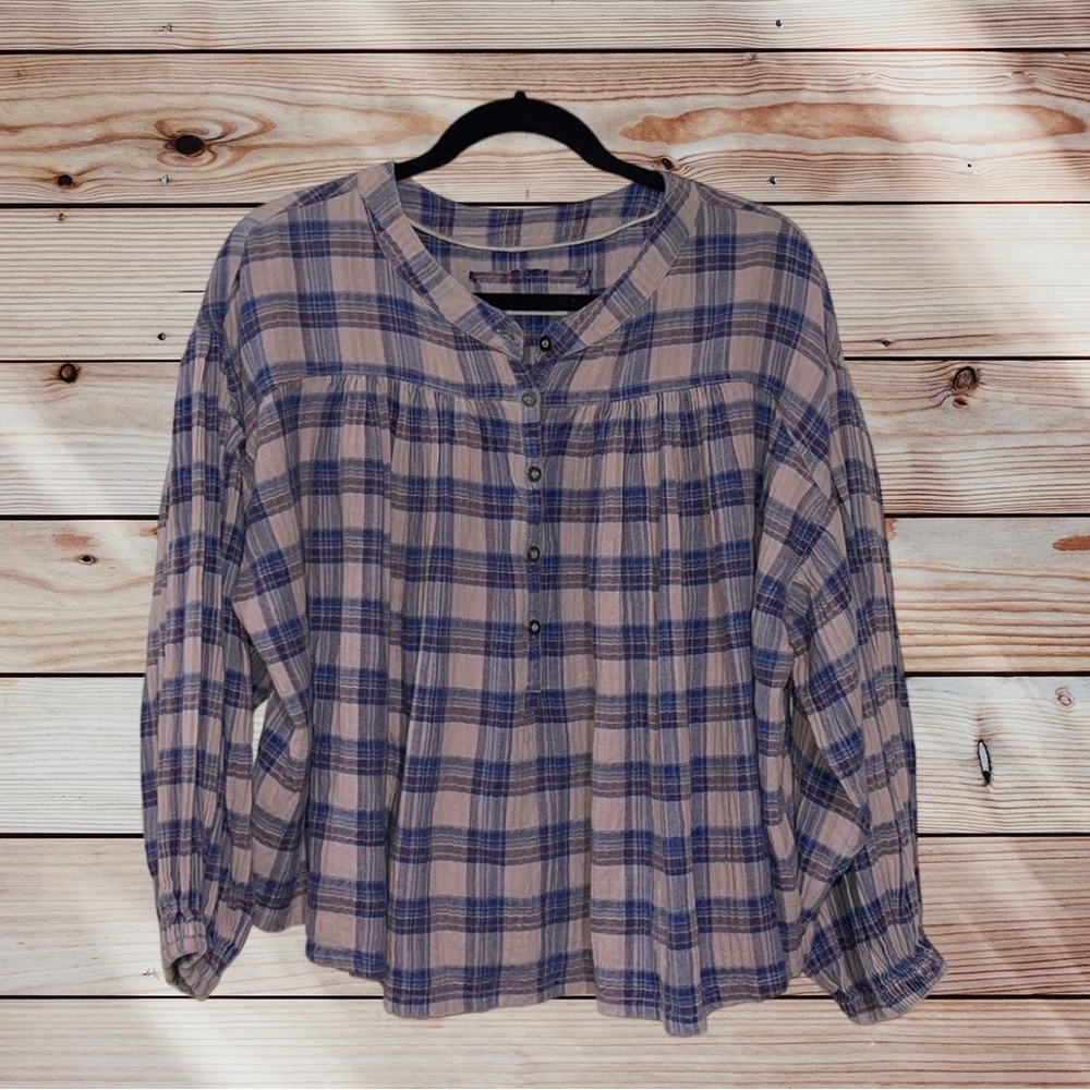 We the Free top size small